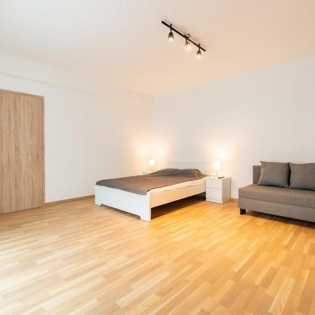 Brand New Two Room Apartment #64 In Elite Rezidence With Free Secure Parking Prag Exterior foto