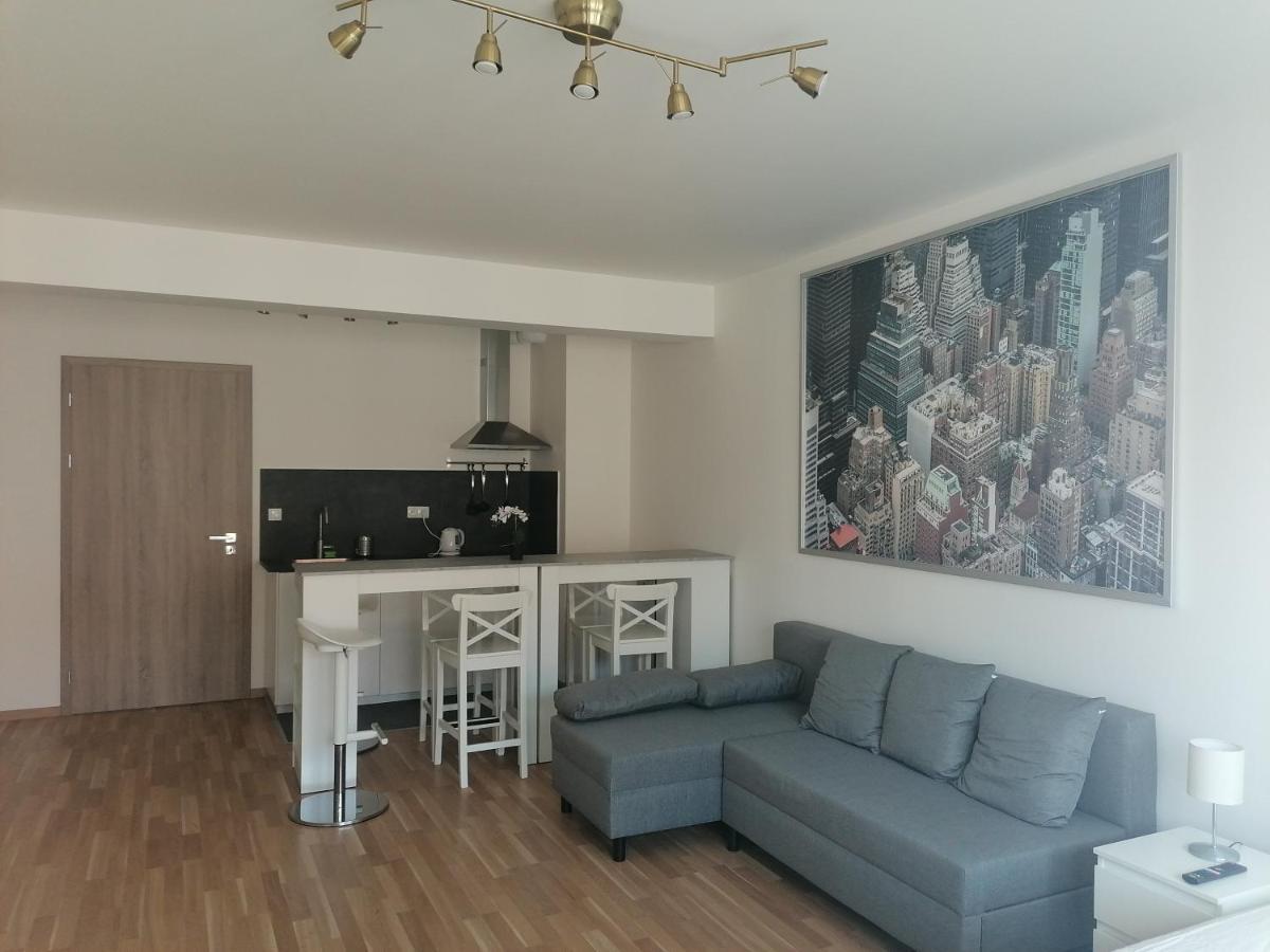Brand New Two Room Apartment #64 In Elite Rezidence With Free Secure Parking Prag Exterior foto